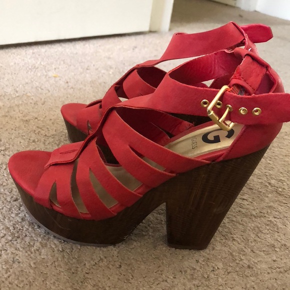 red guess wedges